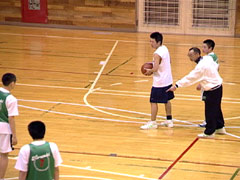 津軽のバスケが遂に「高さ」を超えた! スペースを活かし速さで挑むバスケットボール